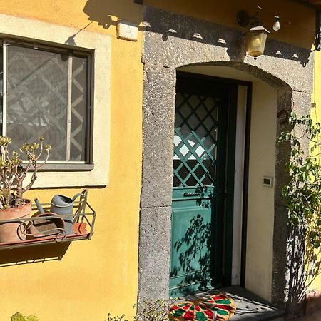 Appartamento A Casa Di Bert - Catania Bagian luar foto