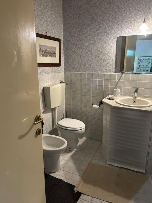 Appartamento A Casa Di Bert - Catania Bagian luar foto
