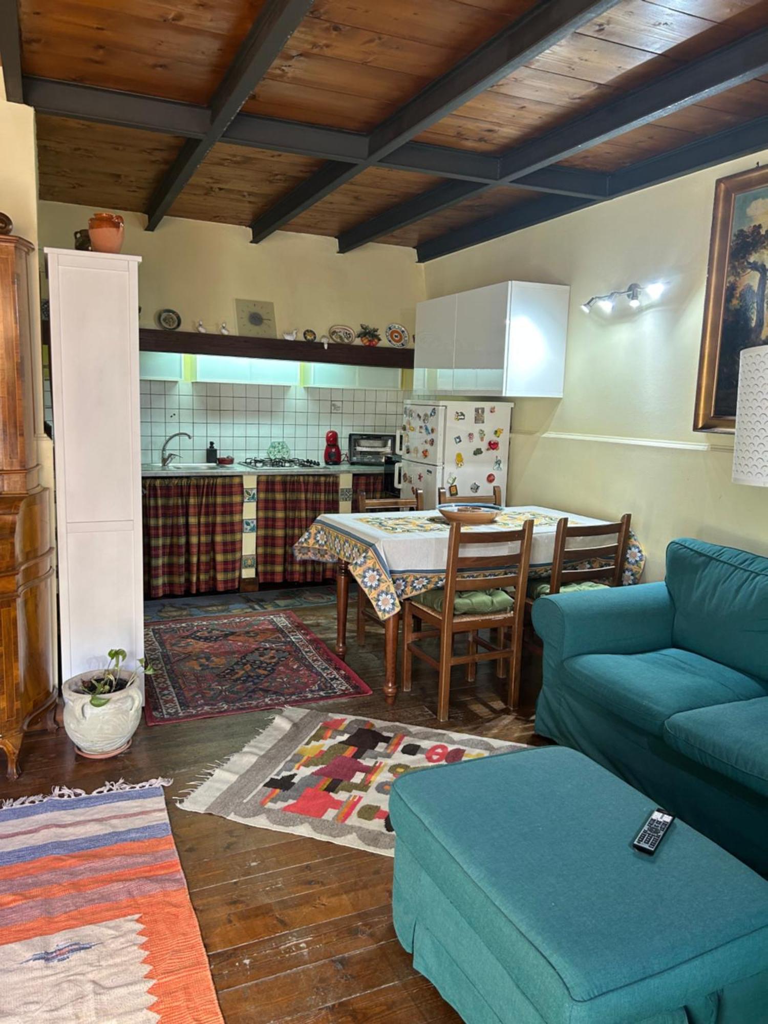 Appartamento A Casa Di Bert - Catania Bagian luar foto