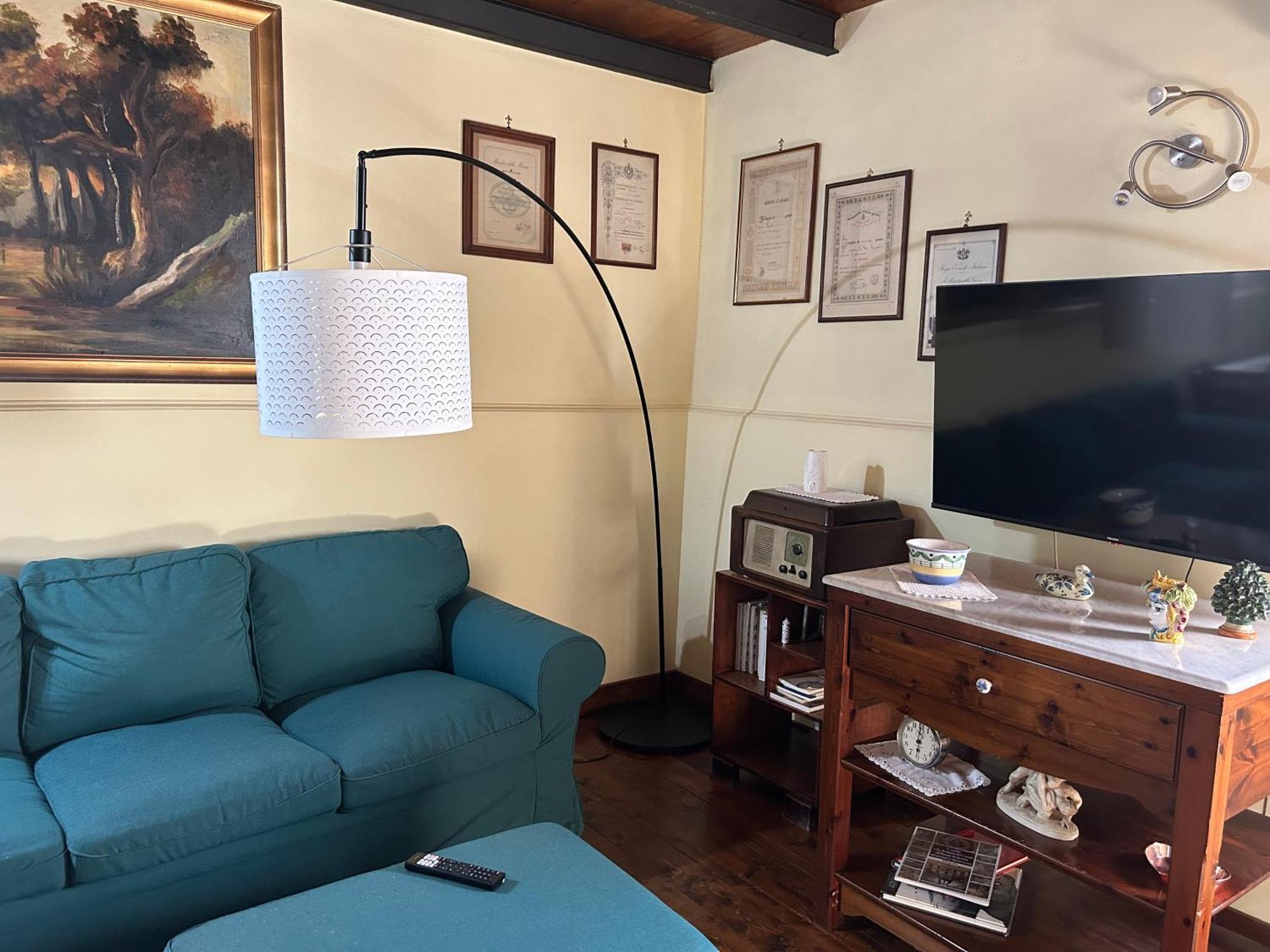 Appartamento A Casa Di Bert - Catania Bagian luar foto